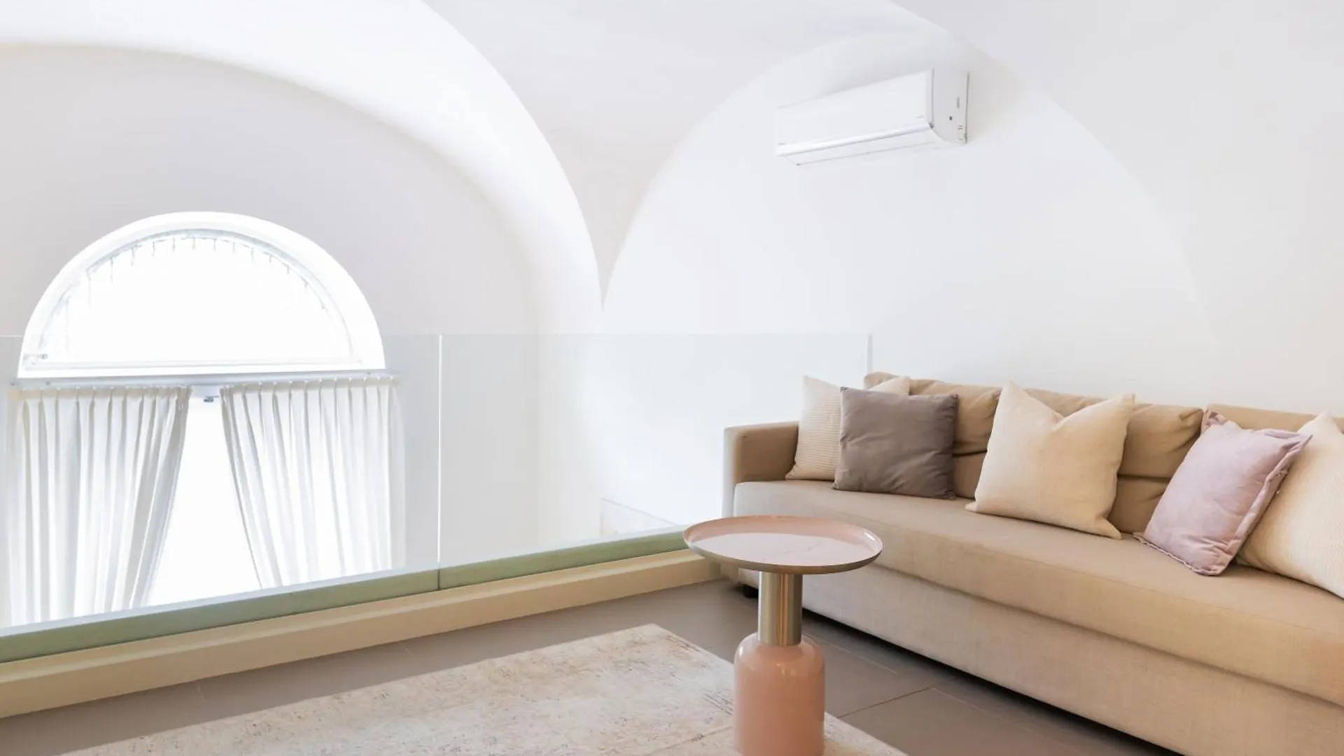 B Sicilian Charming Stay - Luxury Loft Catania 0*,